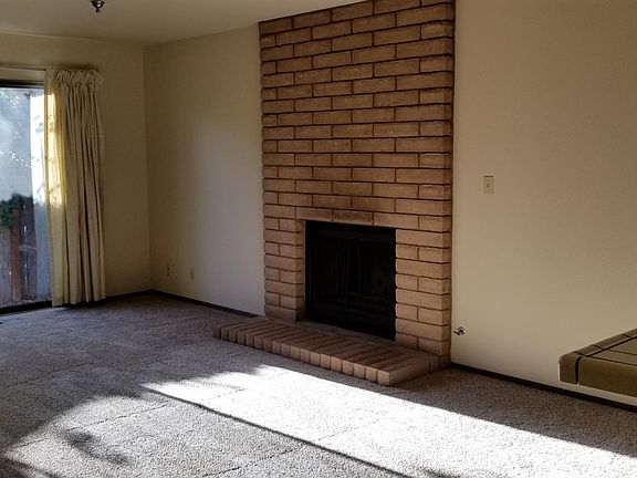 5th image of 1820 Oak Ave