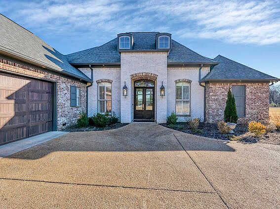 1st image of 37 Amelia Ln