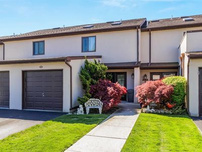 1 Anchorage Way #906, Freeport, NY, 11520