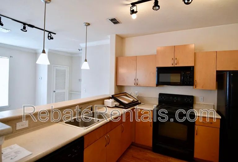 8290 Gate Pkwy #137 — Photo 7