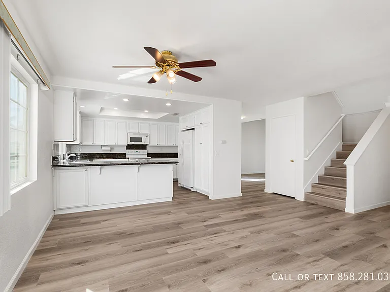 13327 Entreken Ave — Photo 9