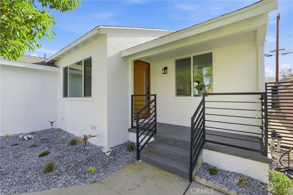 3516 Roxanne Ave, Long Beach, CA - View 2
