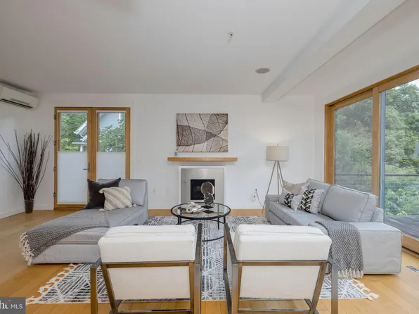7009 Woodland Ave, Takoma Park, MD 20912