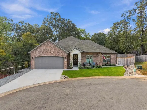 5701 Red Leaf, Benton, AR 72019