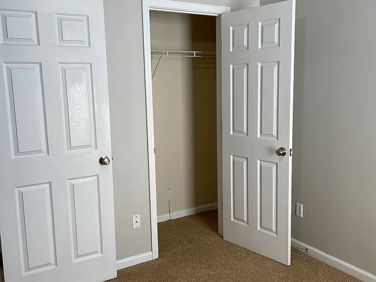 3235 Saville St SW — Photo 41