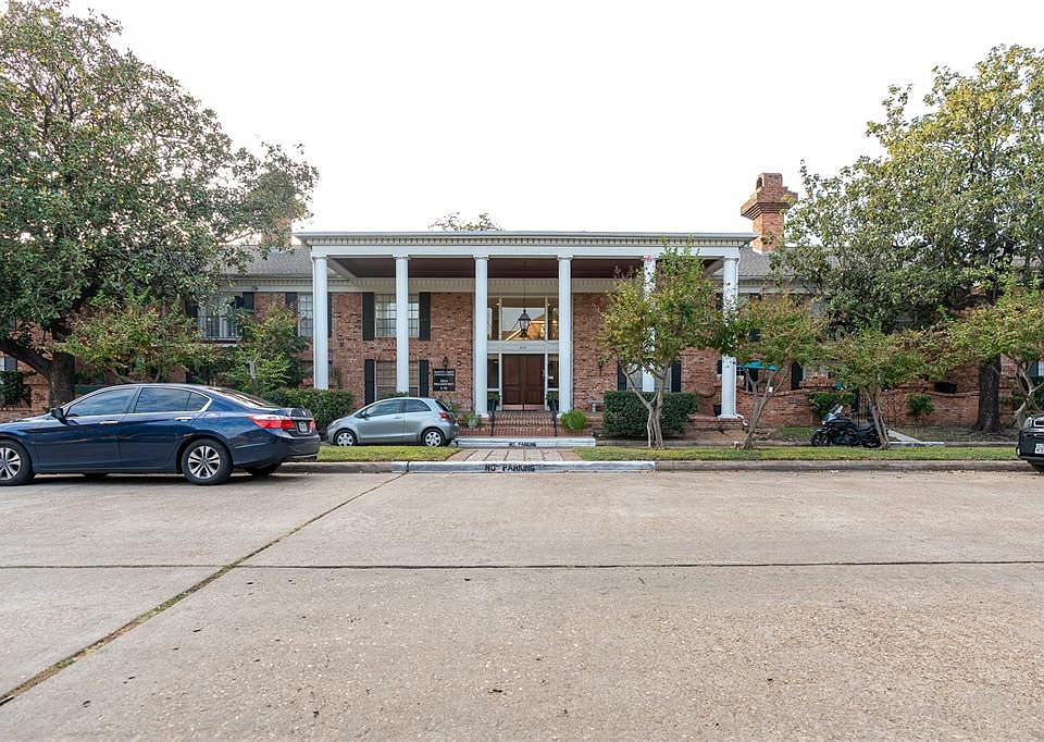 1st image of 2824 Briarhurst Dr APT 3