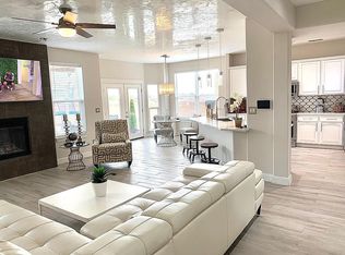 3825 N Pole Loop NE, Rio Rancho, NM 87144