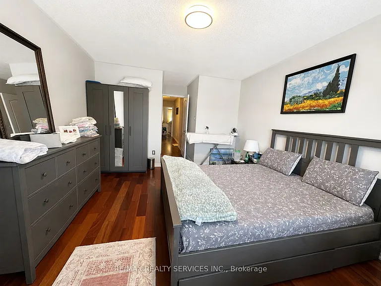 6897 Bansbridge Cres — Photo 10