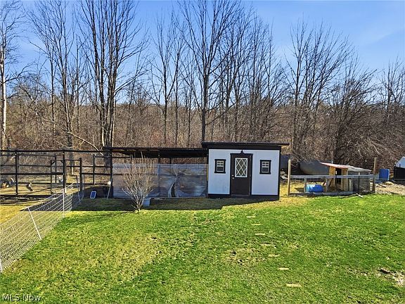 4th image of 2932 Sexton Rd