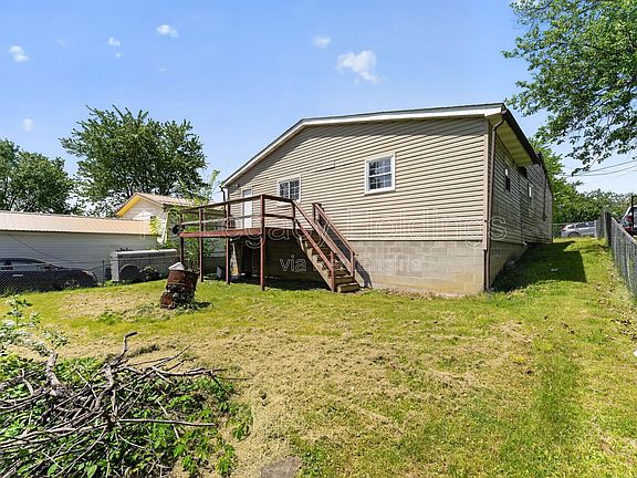 2nd image of 90 Needham St