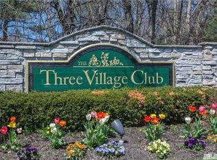 14 Homecoming Pl, East Setauket, NY 11733
