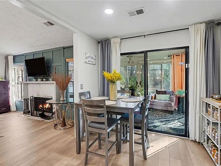 8671 Twin Oaks Dr — Photo 13