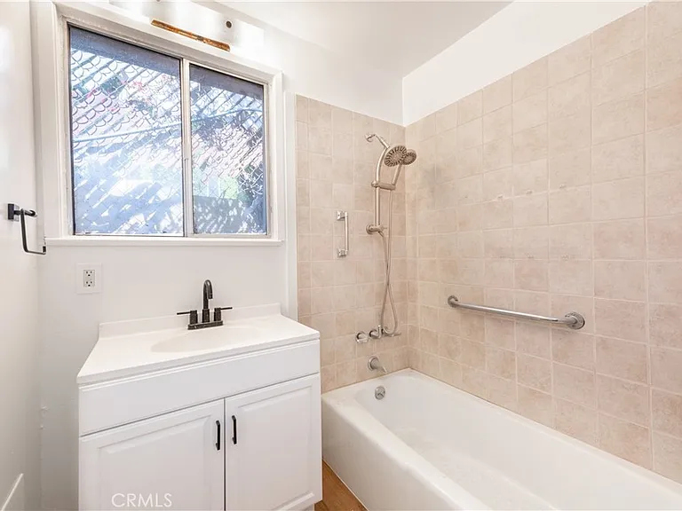 3757 York Blvd — Photo 20