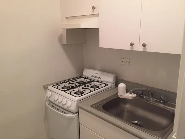 2675 E 13th St, Brooklyn, NY 11235