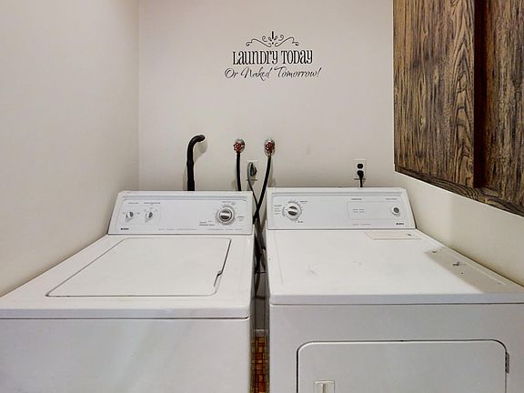 3rd image of 250 Grant Ave APT A8