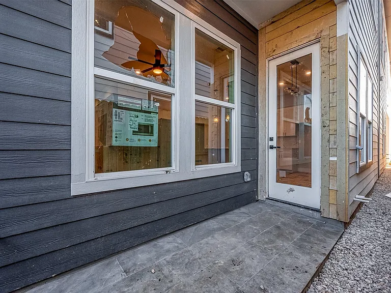 6840 Del Rio St — Photo 45