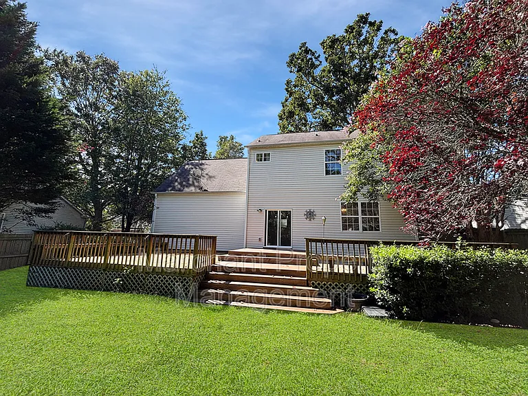 110 Golden Crest Ct — Photo 27