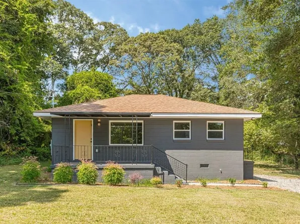 5085 Lake Dr, Forest Park, GA 30297