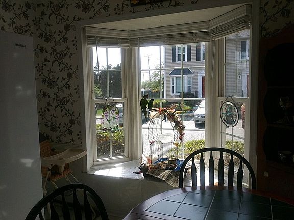2nd image of 5654 W Market St