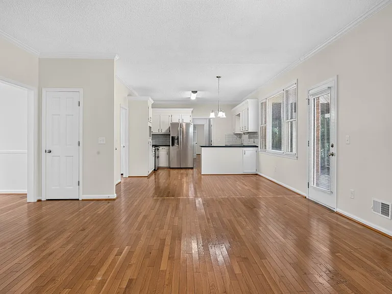 2027 Riding Ridge Rd — Photo 12