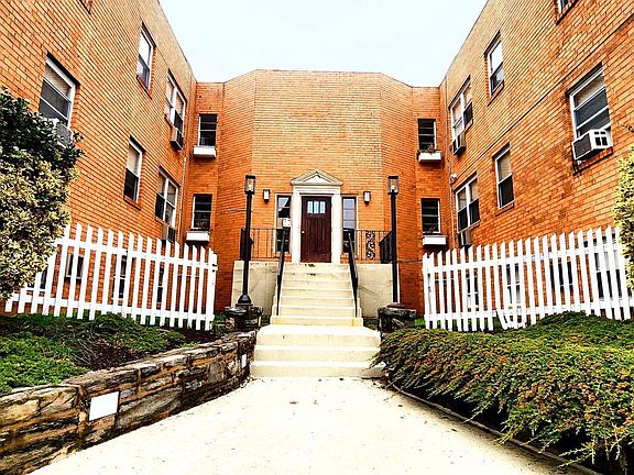 2nd image of 4605 Leiper St #146A