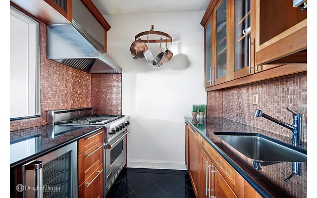 Rented by Douglas Elliman | media 4