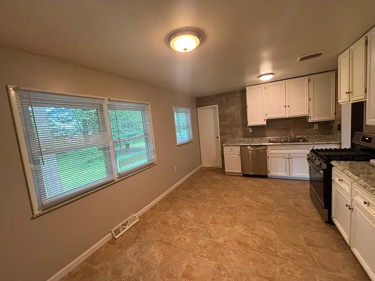 11 Woodland Ct — Photo 22