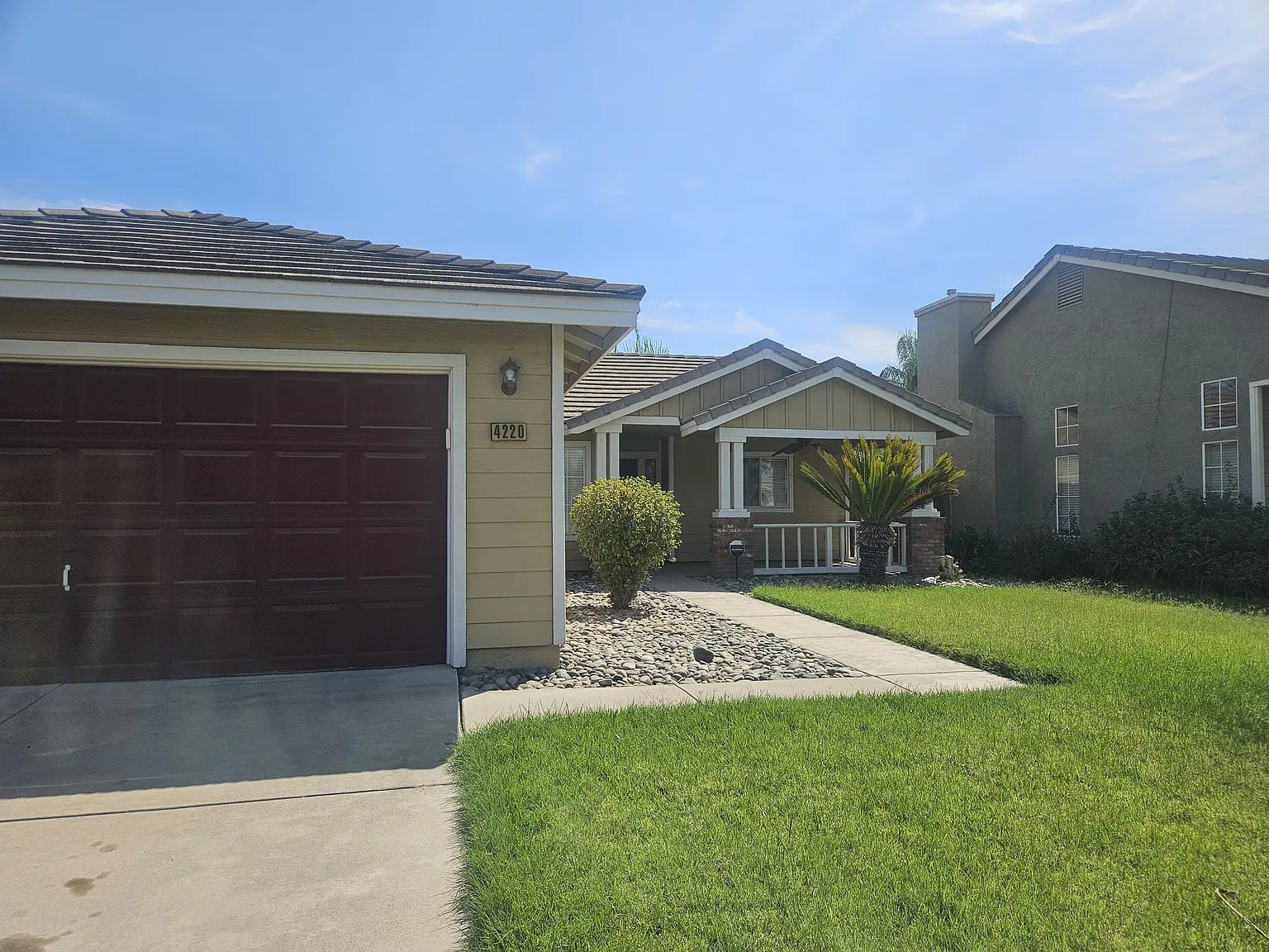 3 bed, 1356 sqft, $2,550 — Photo 1