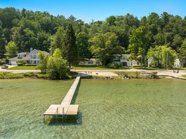 1765 S Shr E, Frankfort, MI 49635