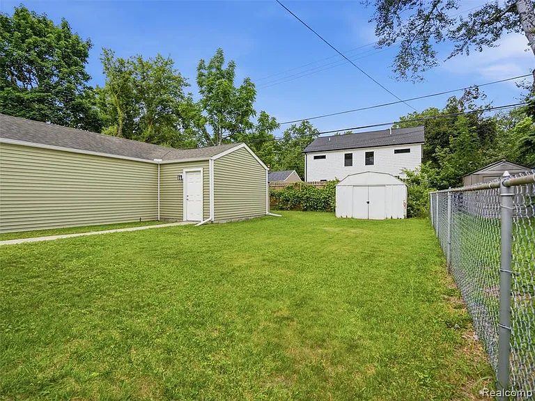 1514 S Wilson Ave — Photo 24