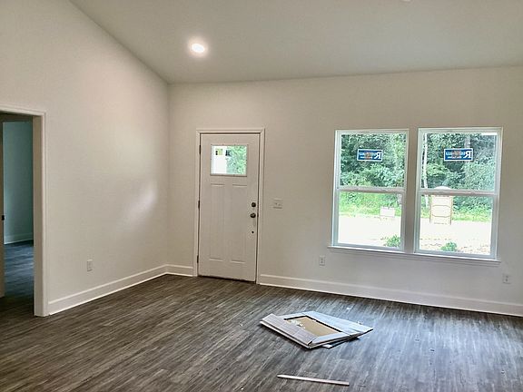 3rd image of 1070 Partridge Ln