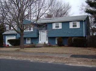 94 Sunnyside Dr, Warwick, RI 02889