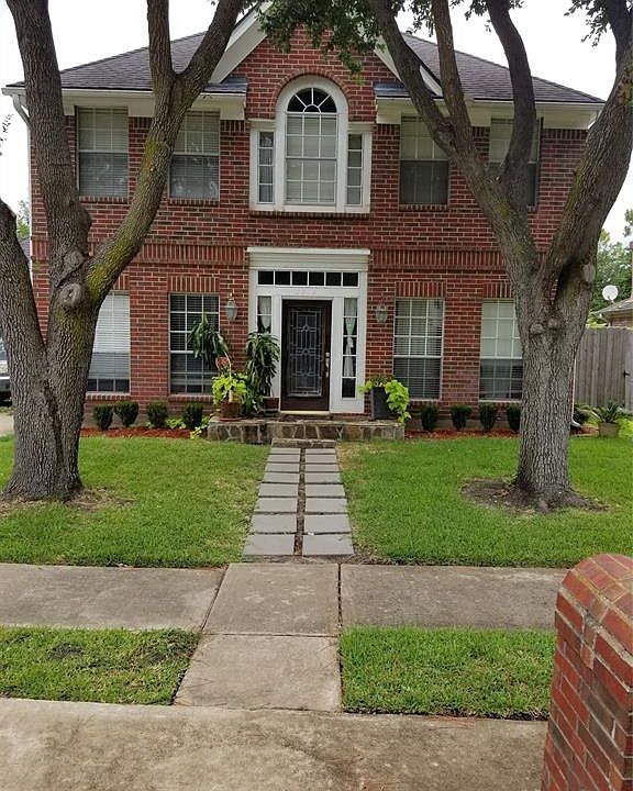 1st image of 2814 Stoney Wood Dr