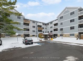 214 Viewmount Dr #314, Ottawa, ON K2E7X3
