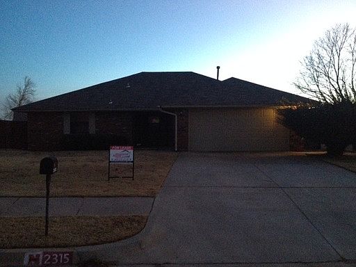 1st image of 2315 E Hills Dr