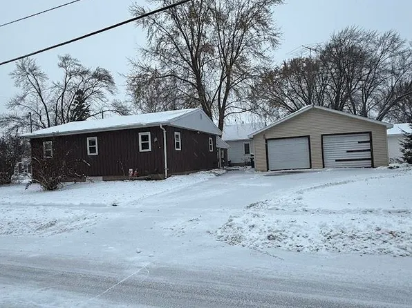 601 London St, Menasha, WI 54952