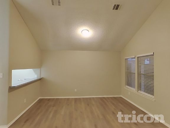 5th image of 4116 Amy Dr