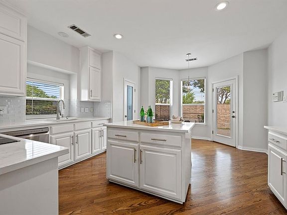 3rd image of 3106 Oak Bourne Dr