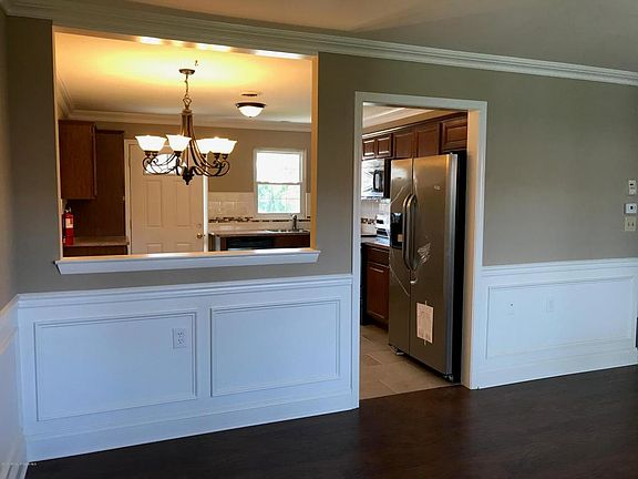5th image of 124B Buckingham Dr