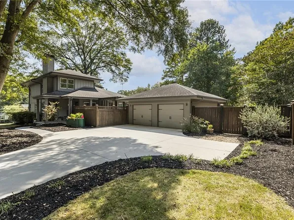 1177 Country Ln NE, Atlanta, GA 30324