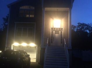 11 Gordon Ct, Port Monmouth, NJ 07758