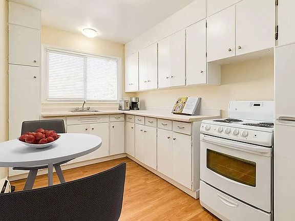 2nd image of 12948 118th Ave NW #10