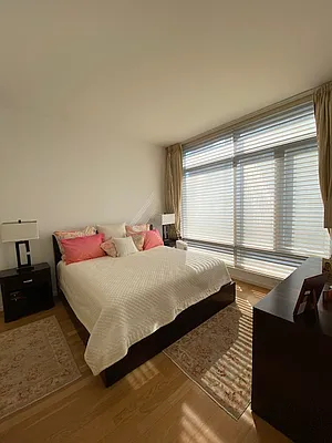 Rented by La Seven Inc. | media 24