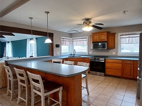 5th image of 10416 W Caton Rd