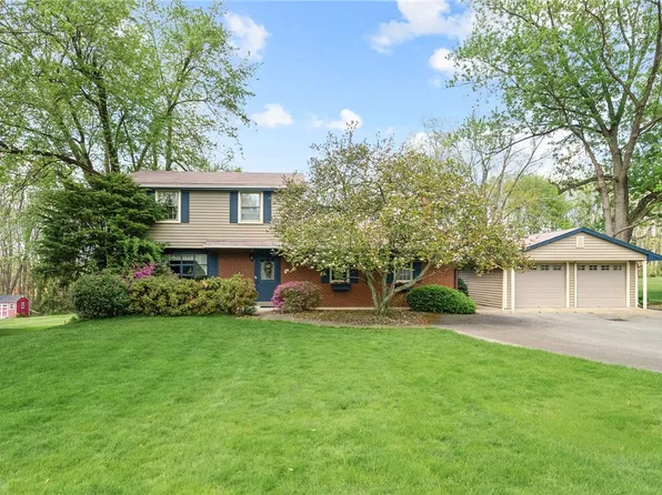 6142 Penn Dr, Butler, PA 16002