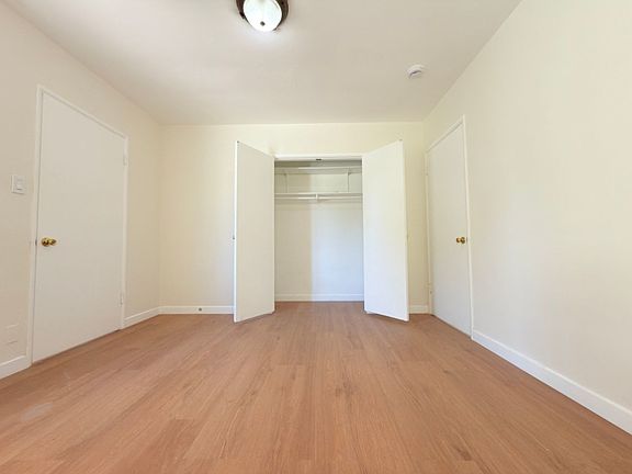 4th image of 13936 Wyandotte St