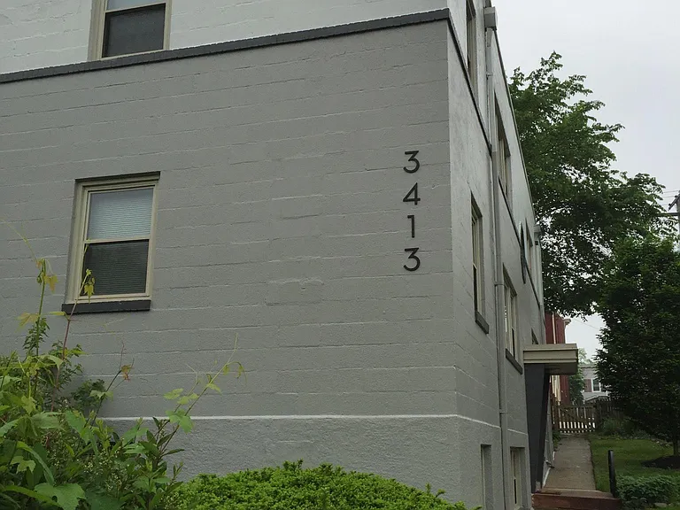 3413 Falls Rd #1A — Photo 1