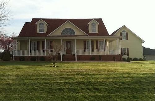 1st image of 121 Morse Dr