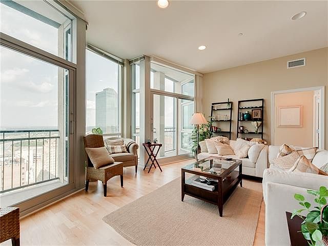 1st image of 500 Throckmorton St APT 2501