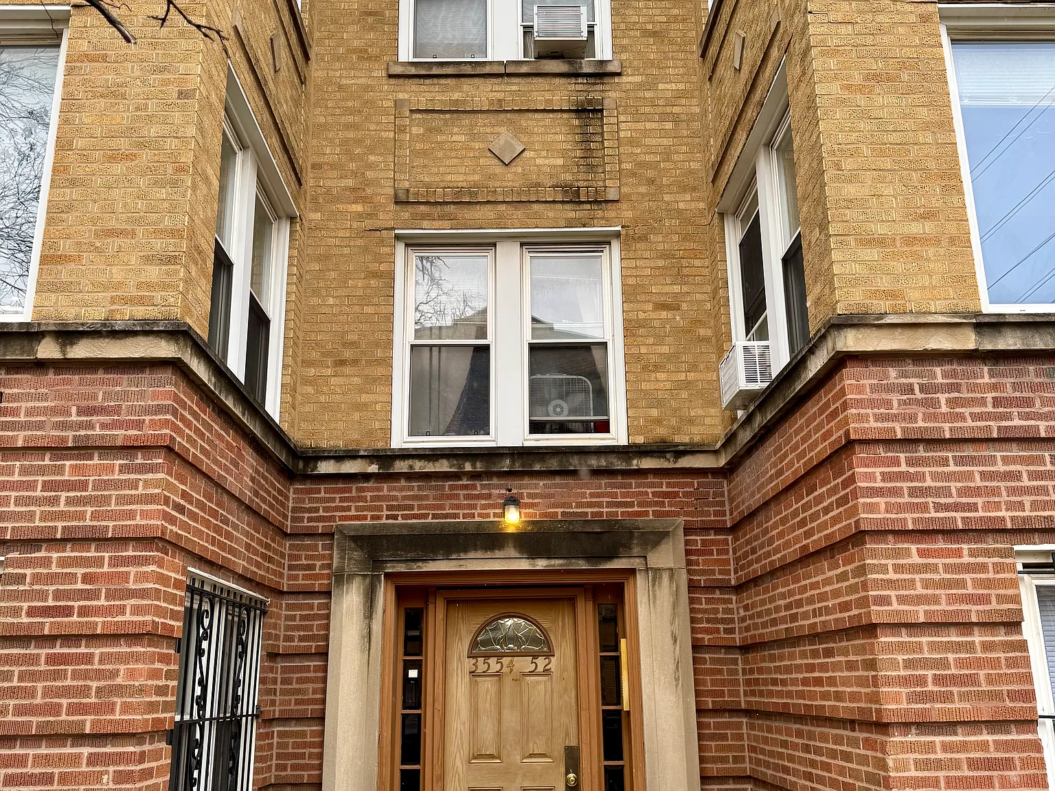 2 bed, 900 sqft, $1,550 — Photo 1
